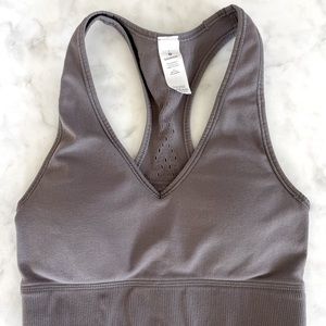 Lululemon sports bra in good condition: gray purple color - super cute!